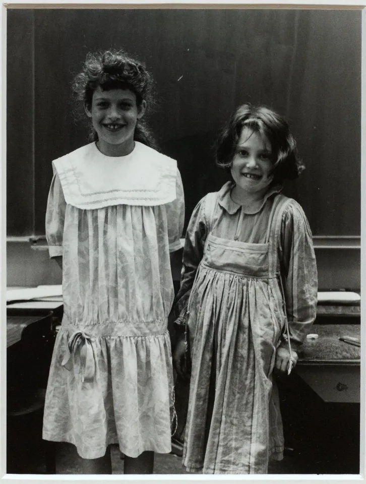 [Meisjes op het Cheider], Fotografie na papíře, 1980–1990